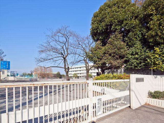 Primary school. 854m to Fuchu City Koyanagi Elementary School