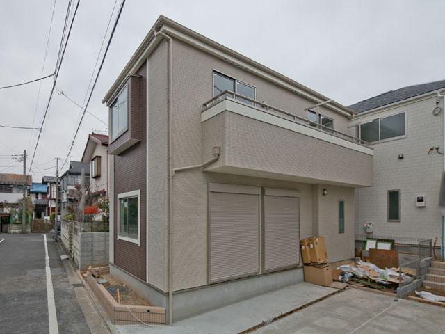 Local appearance photo. Local (12 May 2013) Shooting