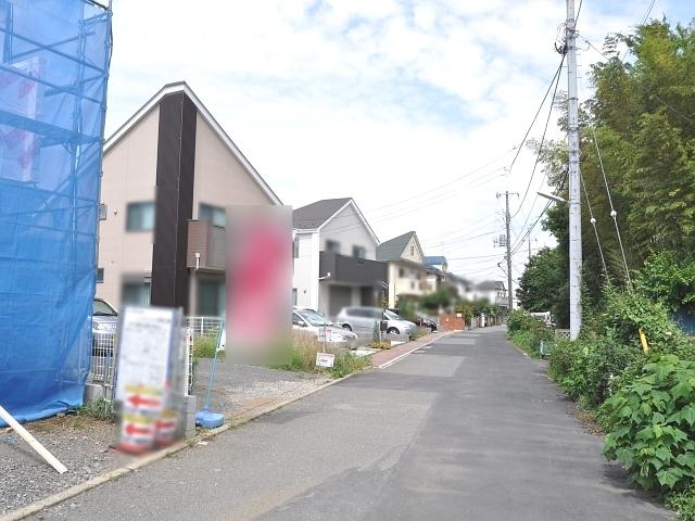 Local photos, including front road. Fuchu Yotsuya 2-chome, contact road situation