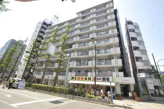 Local appearance photo. Mansion appearance