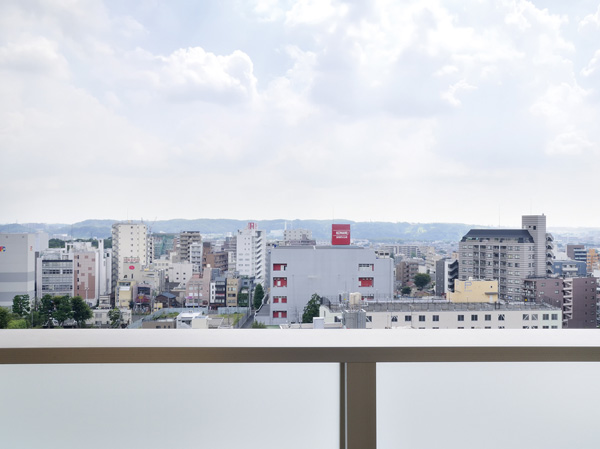 13th floor, View from the south side of the balcony (August 2012 shooting)