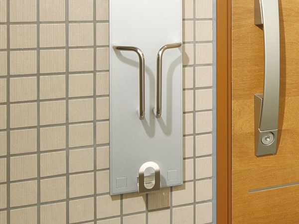 Other.  [Lead hook] It established a lead hook to the right by the front door. Walk before, When reminded of the things left behind, It is a useful specification that definitive connects the pet.