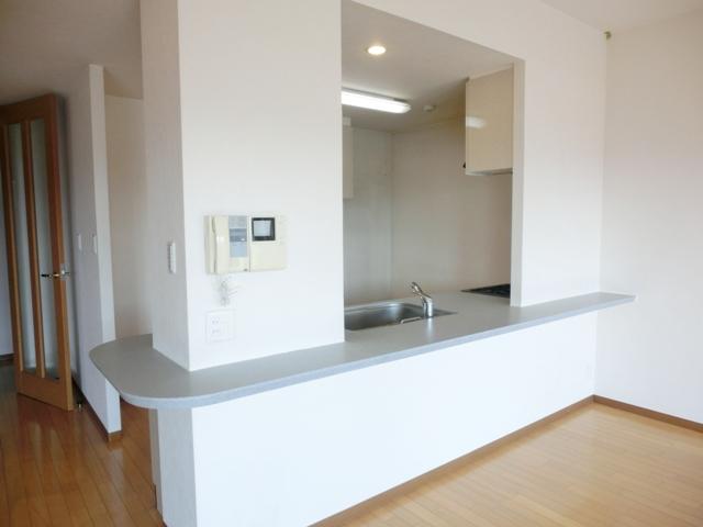 Kitchen. Counter of Grand City Radiant Tokyo West Kitchen