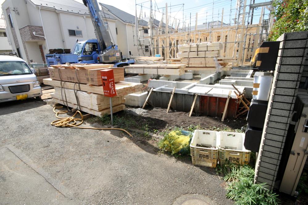 Local photos, including front road. Local (10 May 2013) Shooting