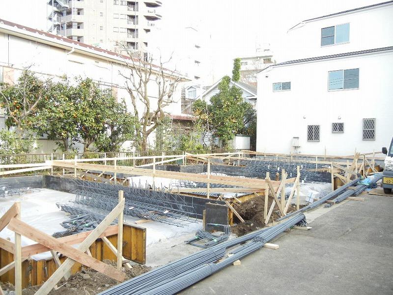 Local appearance photo. 7 Building