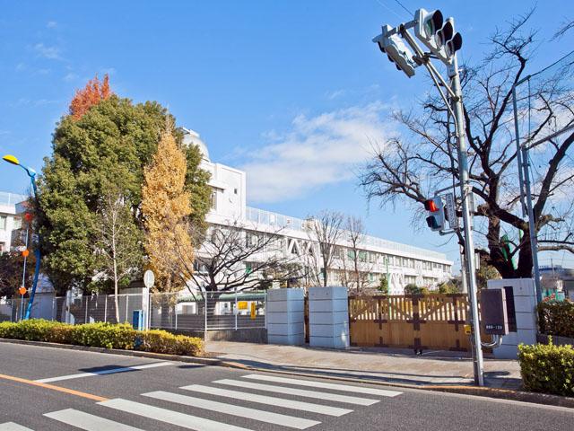 Junior high school. 1200m to Fuchu Municipal Fuchu first junior high school
