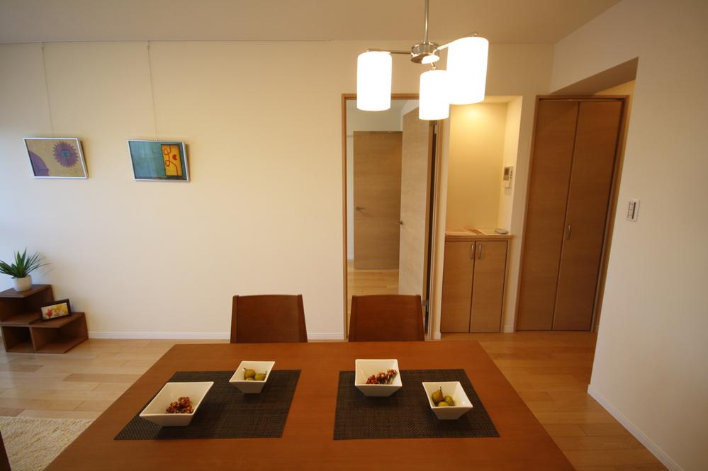 Living. Local (11 May 2013) Shooting