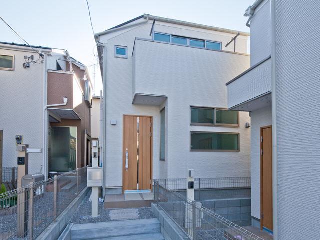 Local appearance photo. Local (12 May 2013) Shooting