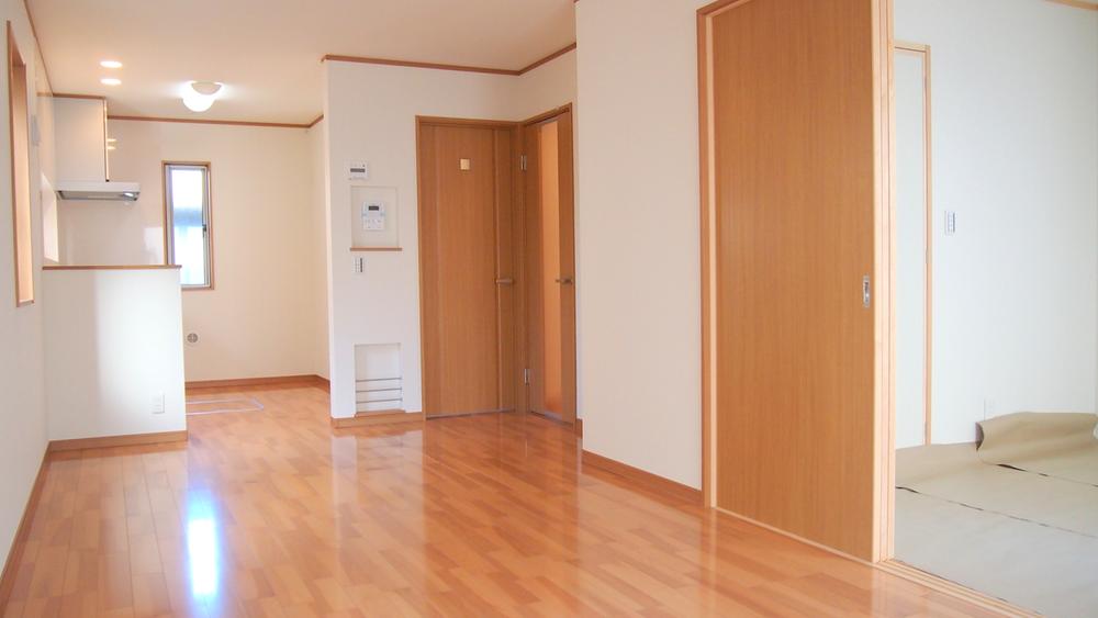 Same specifications photos (living). Example of construction