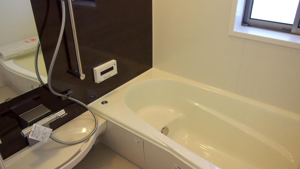 Same specifications photo (bathroom). Example of construction