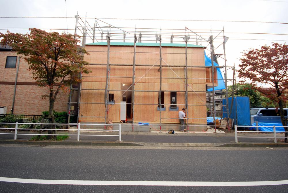 Local photos, including front road. Local Photos