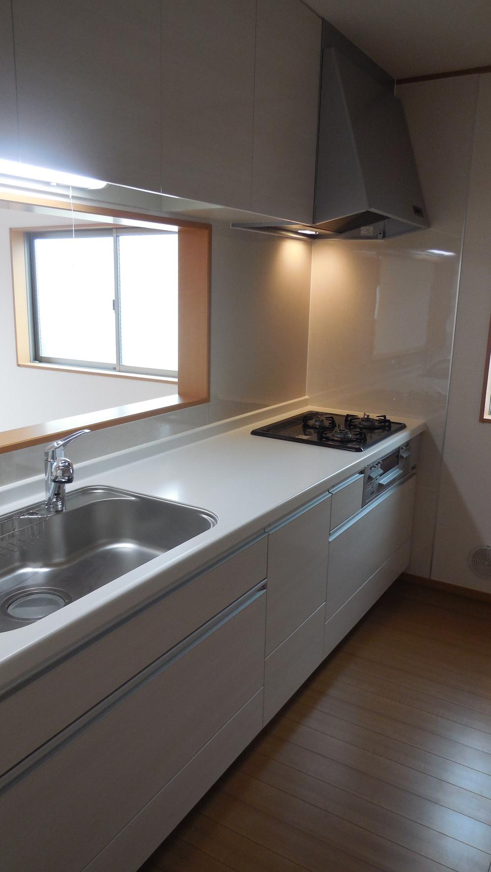 Kitchen. Indoor (10 May 2013) Shooting