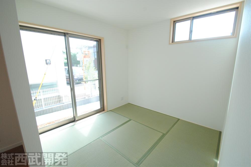 Non-living room. L Building