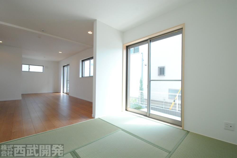 Non-living room. L Building