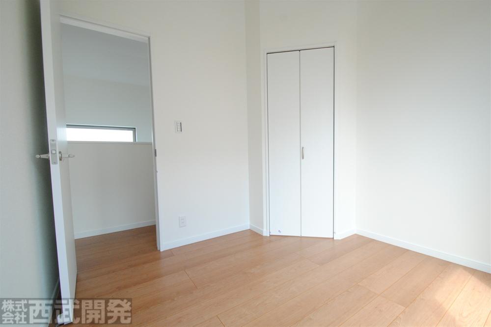 Non-living room. L Building