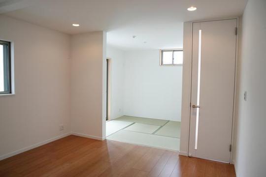 Non-living room. About a 4.5 Pledge of Japanese-style room.
