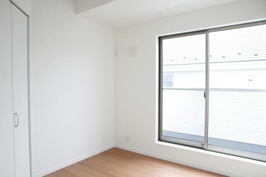 Non-living room. Western is.