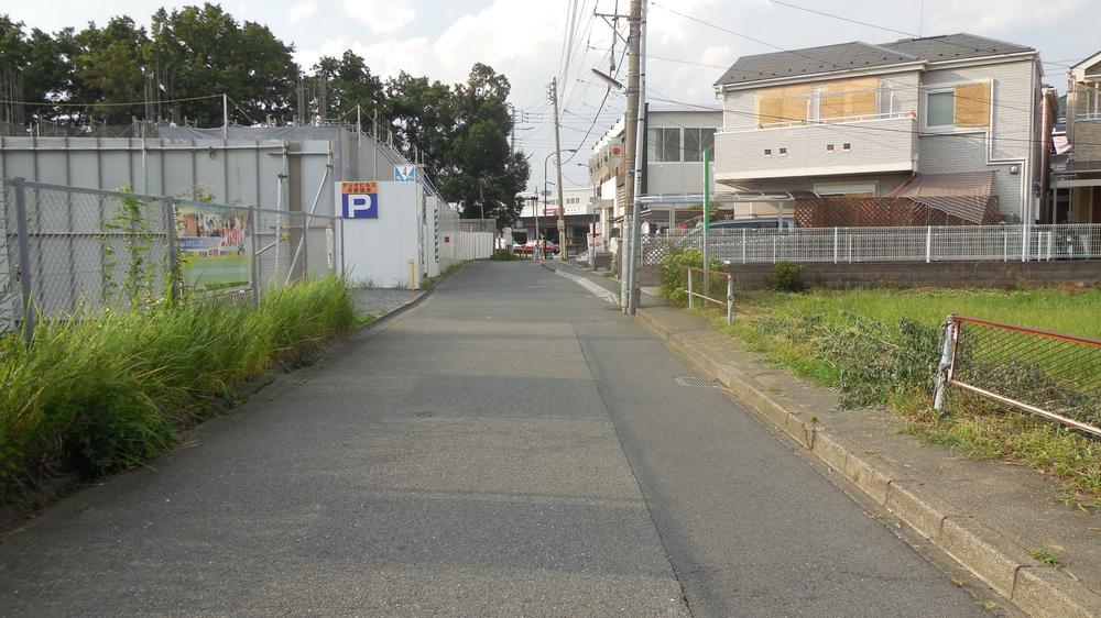 Local photos, including front road. Local (July 2013) Shooting