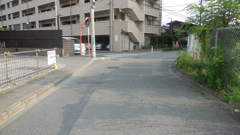 Local photos, including front road. Local (July 2013) Shooting