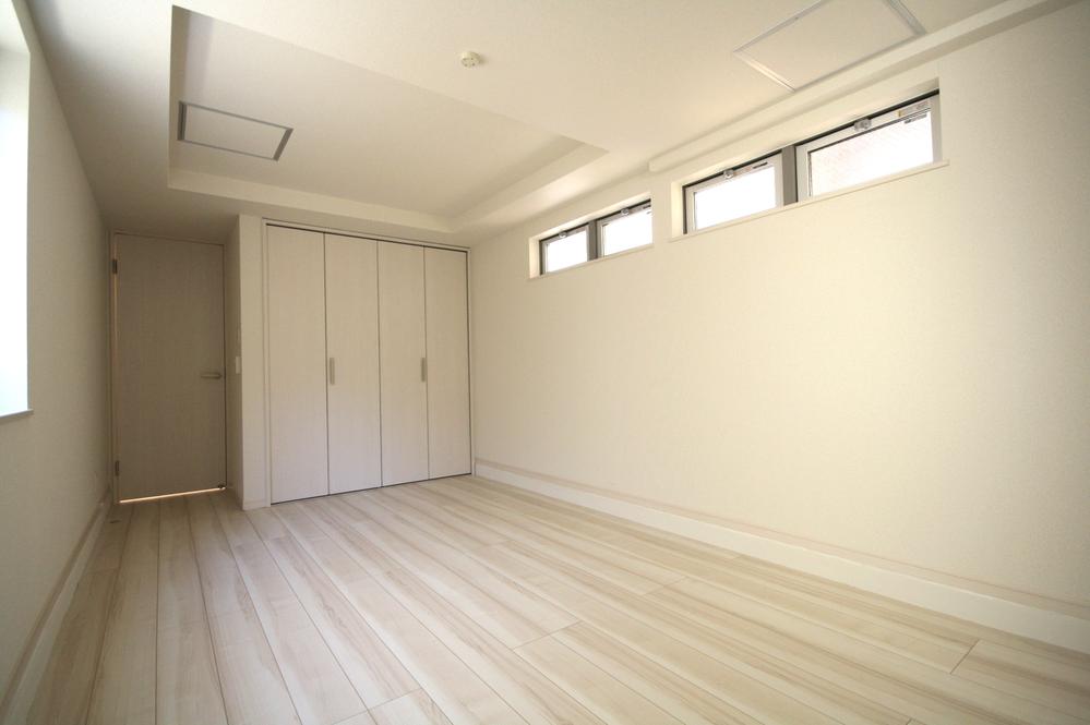 Same specifications photos (living). Example of construction