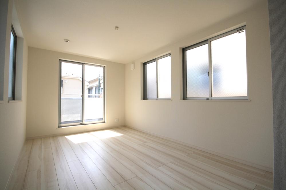 Same specifications photos (Other introspection). Example of construction