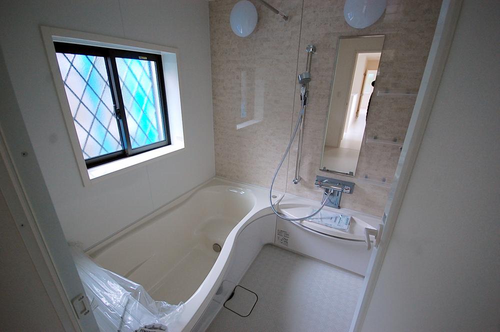 Same specifications photo (bathroom). Example of construction