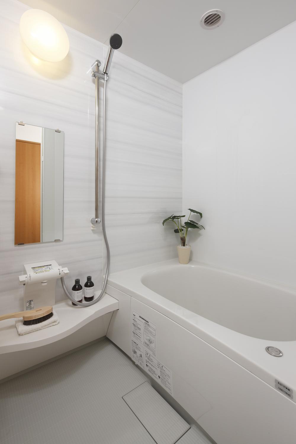 Bathroom. bathroom 2013 September D type 505, Room shooting furniture ・ Furnishings are not included in the sale price