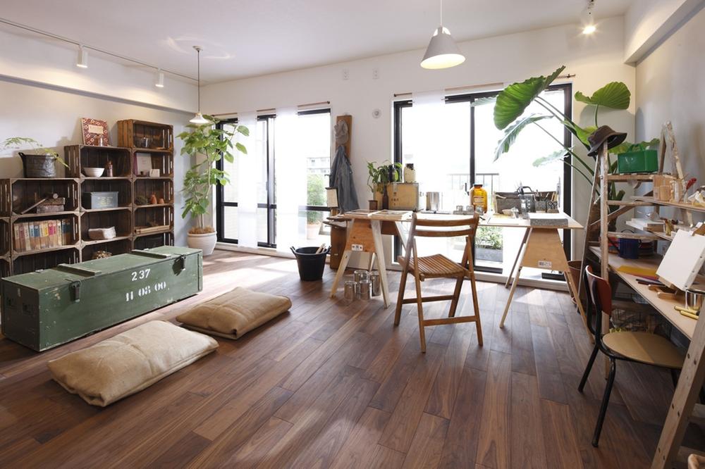 Living. Living and Western September 2013 D1 type 504, Room model Room (paid plan) Shooting furniture ・ Furnishings are not included in the sale price