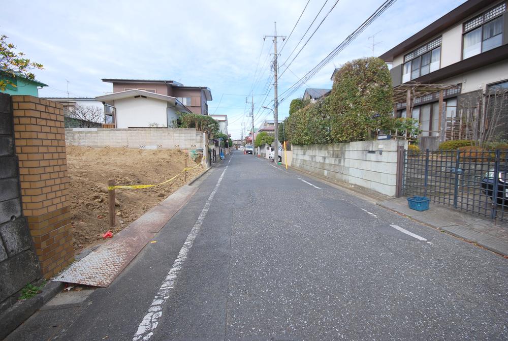 Local photos, including front road. Local (12 May 2013) Shooting