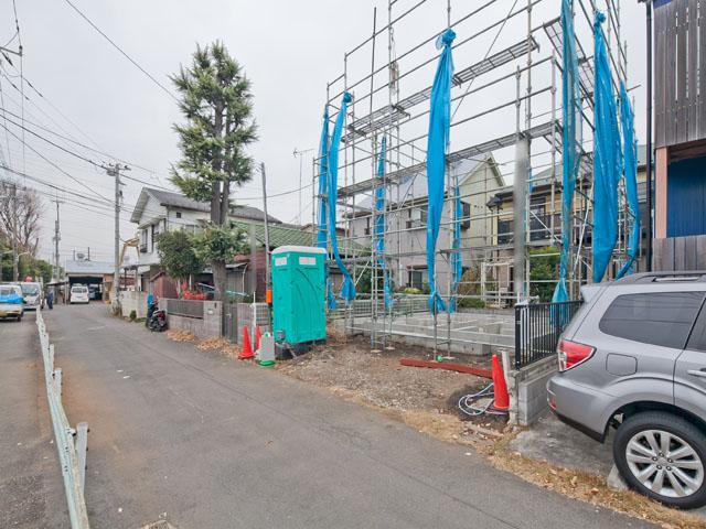 Local photos, including front road. Indoor (12 May 2013) Shooting