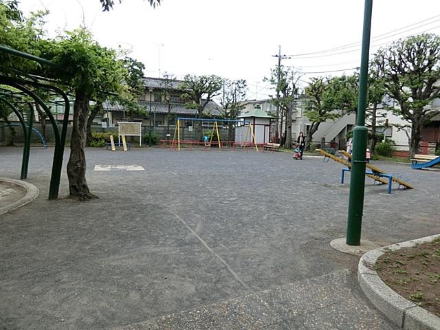 park. 85m to Shimizugaoka park