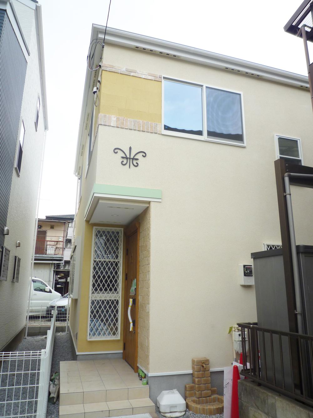 Local appearance photo