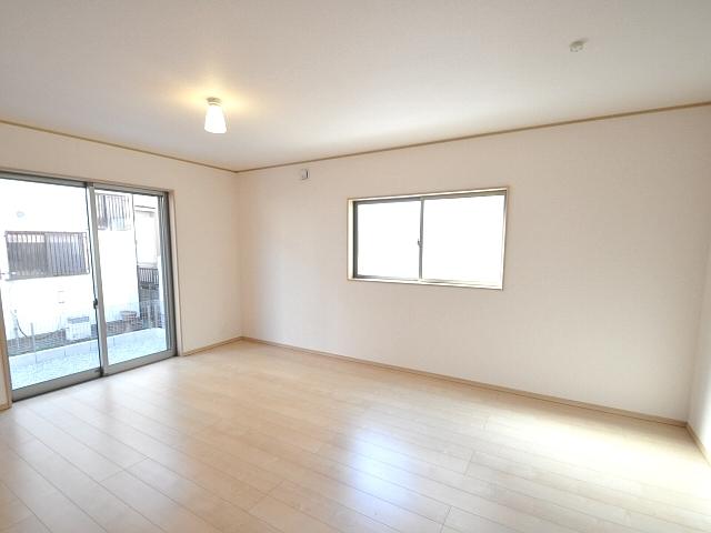 Living. Building 2 Living (November 2013) Shooting