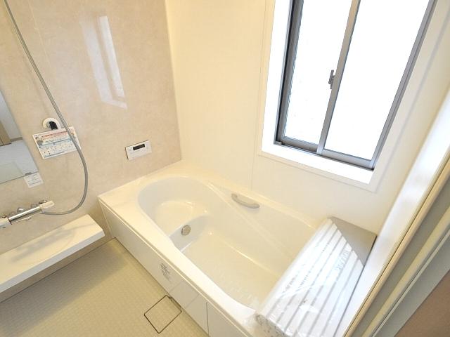 Bathroom. Building 2 Bathroom (11 May 2013) Shooting