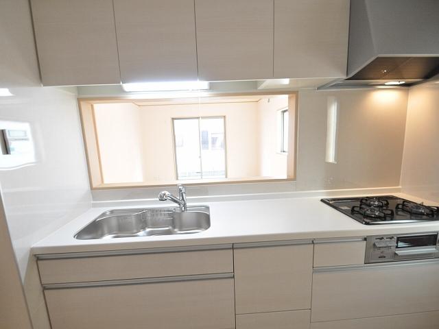 Kitchen. Building 2 Kitchen (November 2013) Shooting