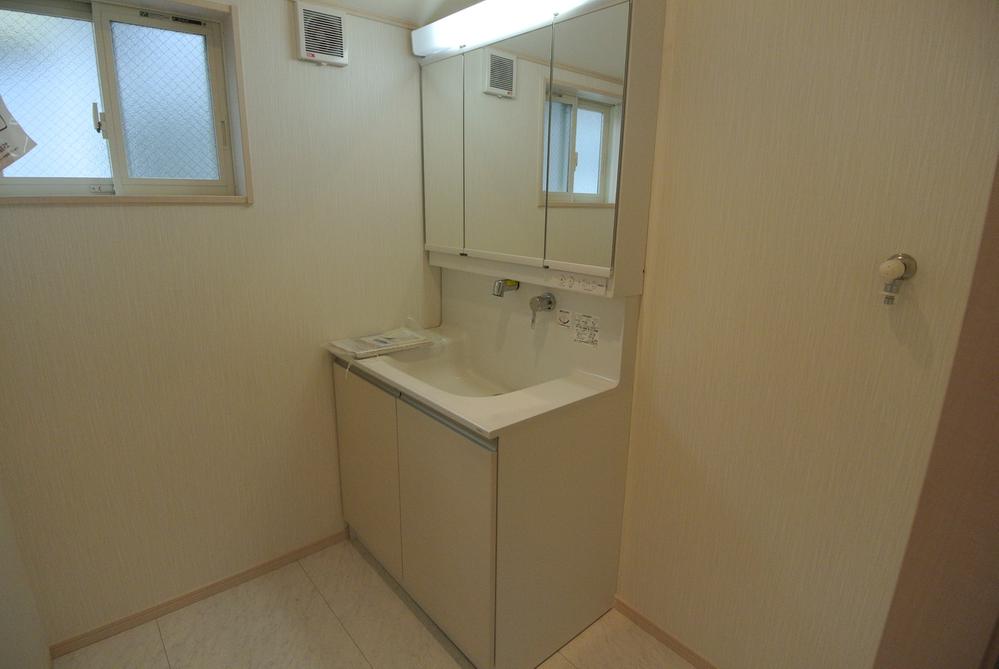 Same specifications photos (Other introspection). Same specifications