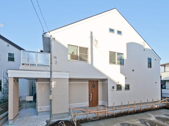 Local appearance photo. Local (12 May 2013) Shooting