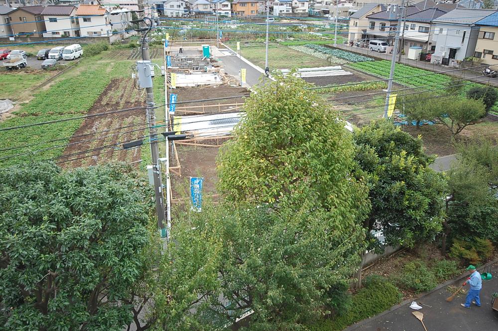 Local photos, including front road. Local (10 May 2013) Shooting