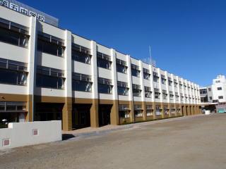 Junior high school. 618m to Fuchu Municipal Fuchu fifth junior high school