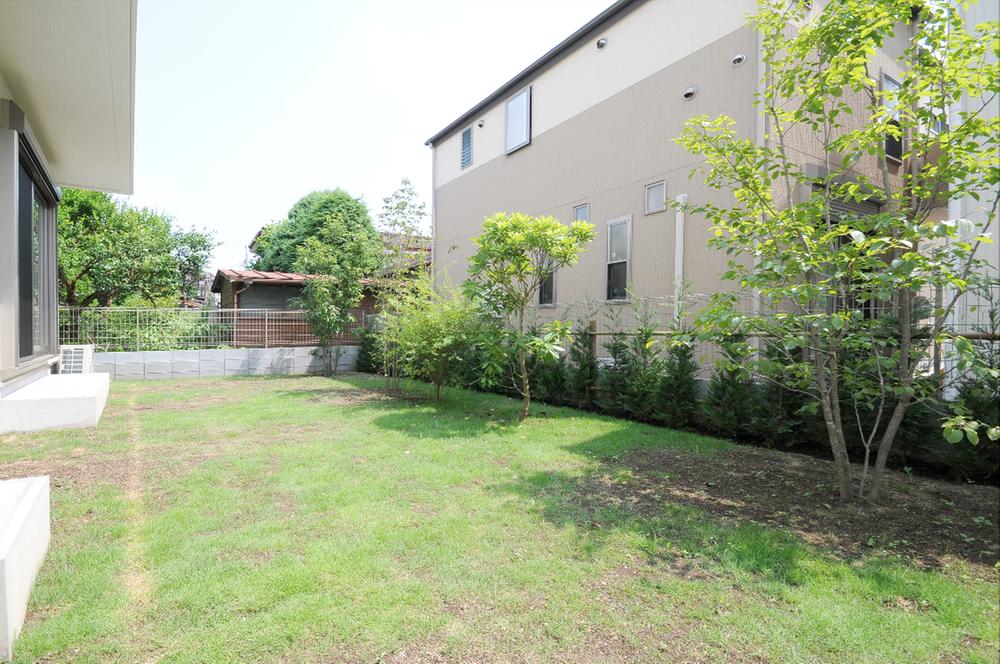 Same specifications photos (appearance). Erisugura was Hiroshi tree makes an air of additional atmosphere. 