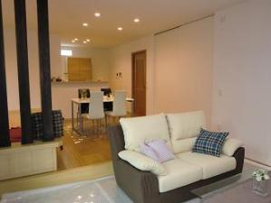 Living. 24-53 Building a living-dining