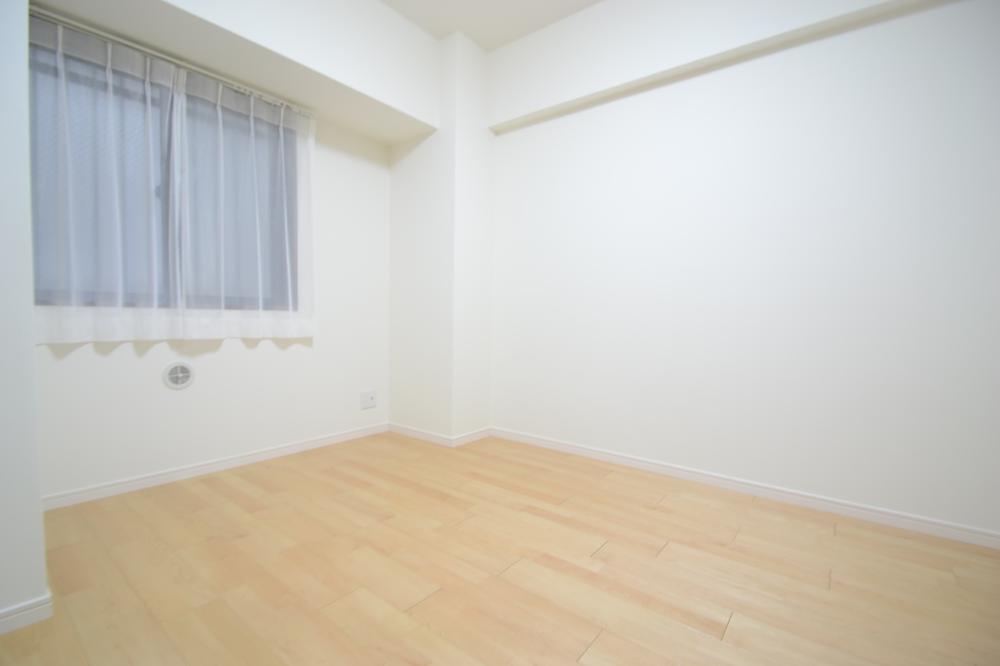 Non-living room. Western-style 5 Pledge With closet