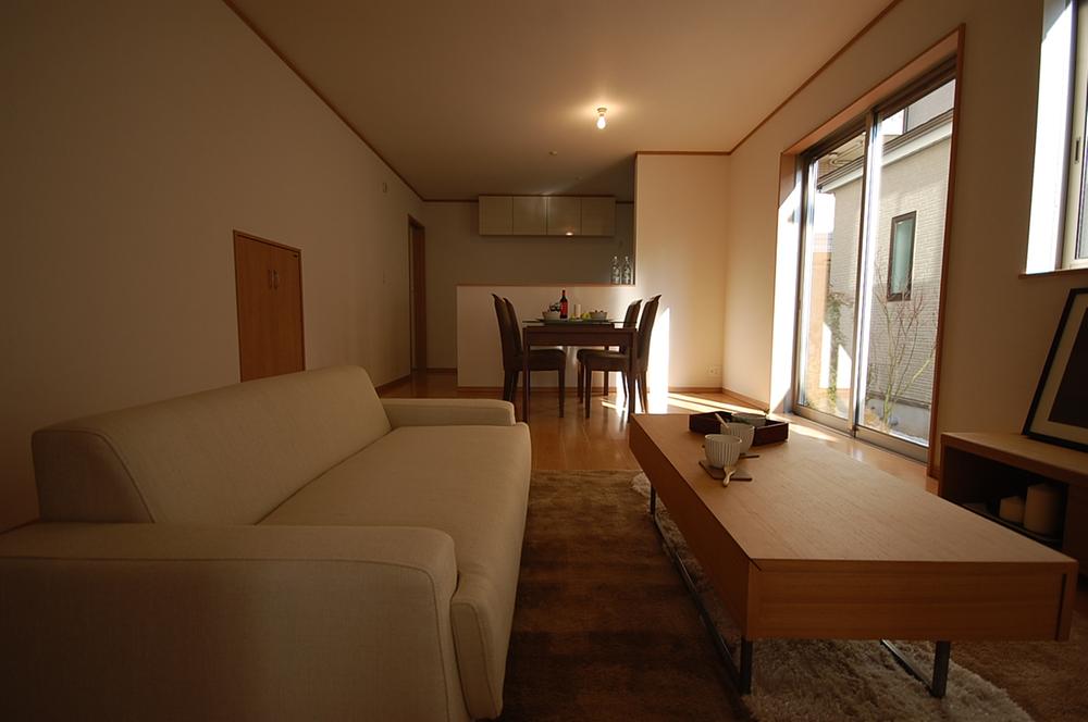 Same specifications photos (living). Same specifications