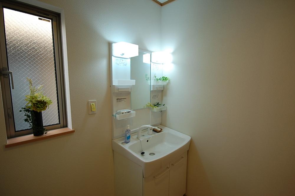 Same specifications photos (Other introspection). Same specifications