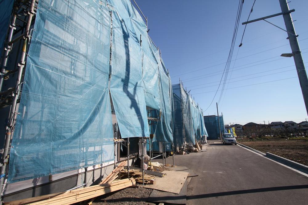 Local appearance photo. JR Nambu Line and "Yaho" Nishifu "can you use 2 Station! 