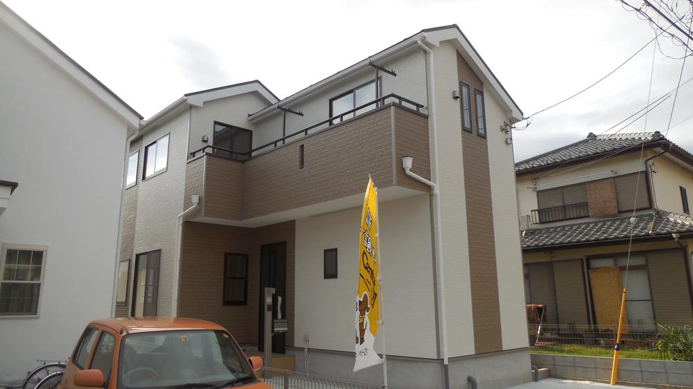 Local appearance photo. Local (10 May 2013) Shooting