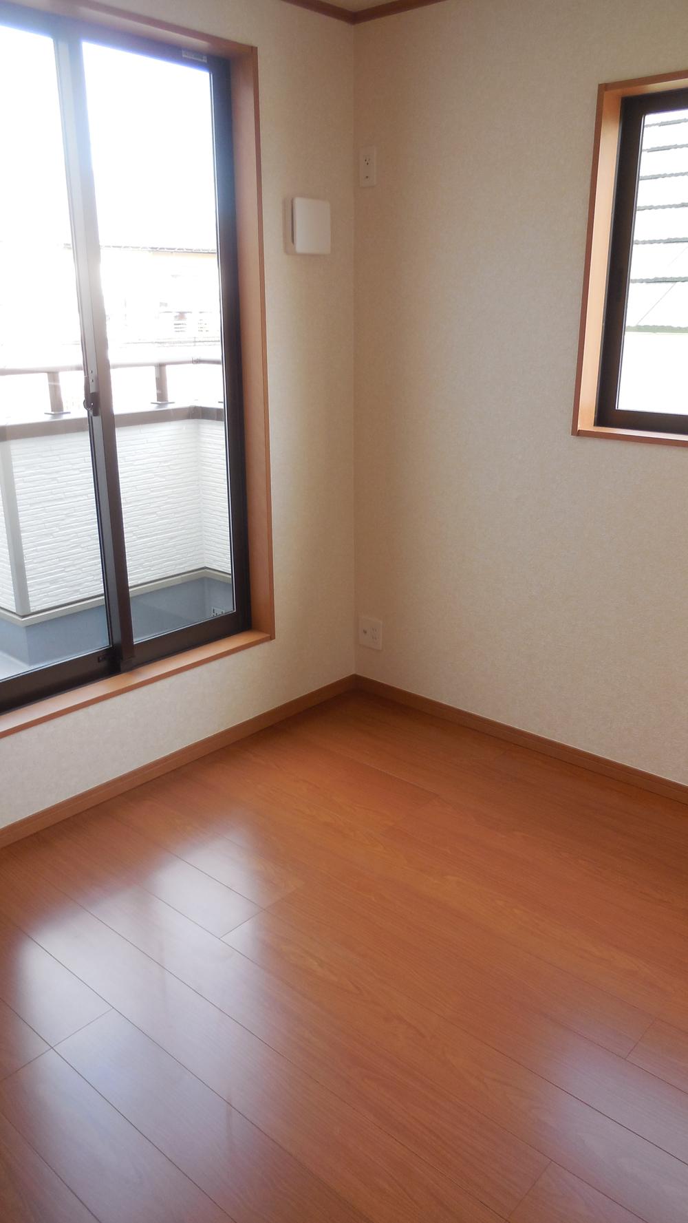 Non-living room. Indoor (10 May 2013) Shooting