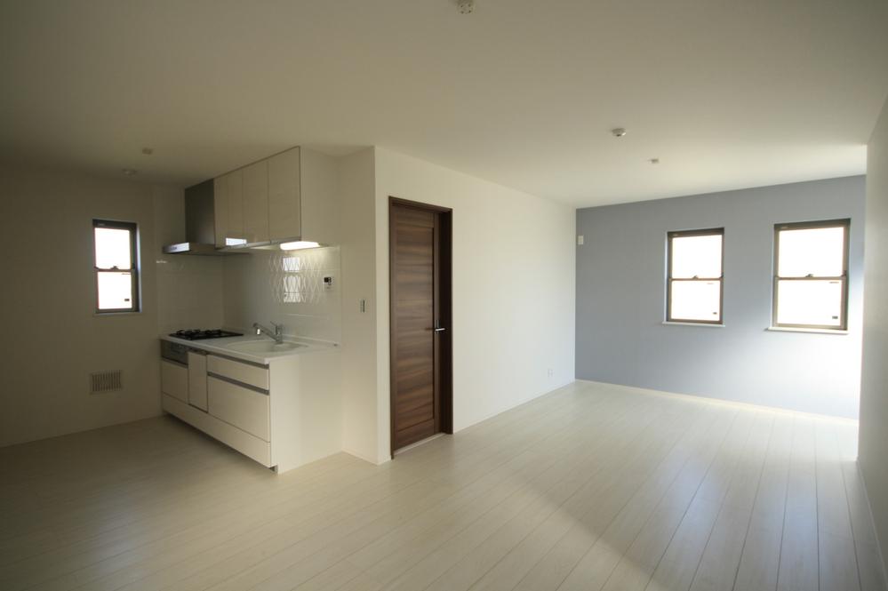 Living. Indoor (September 2013) Shooting