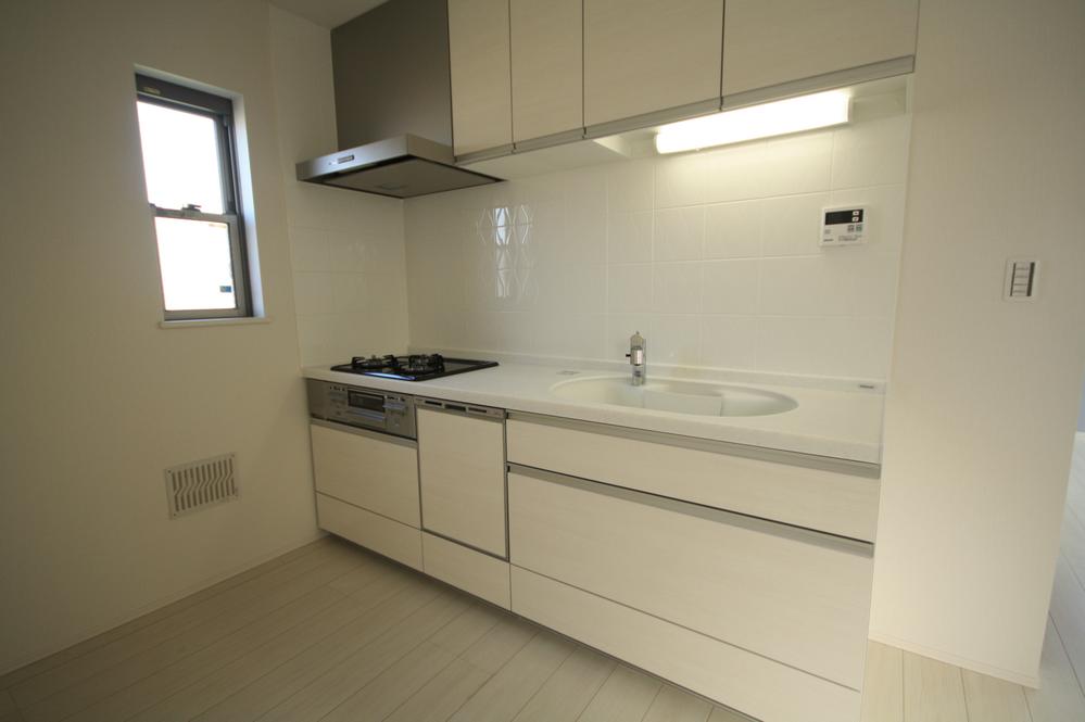 Kitchen. Indoor (September 2013) Shooting