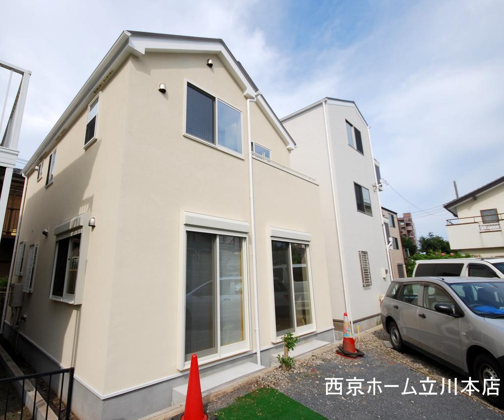 Local photos, including front road. Local (August 2013) Shooting